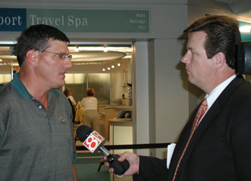 IndyTVatairport01